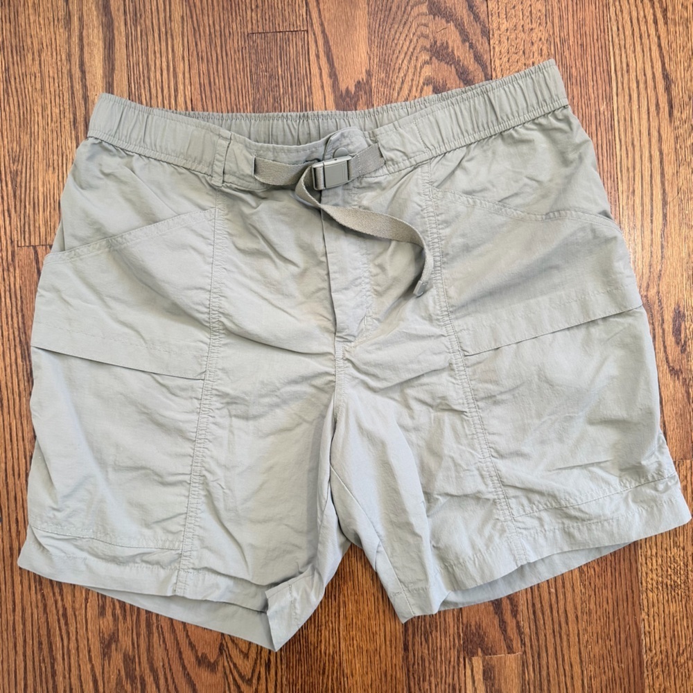 Eddie Bauer Khaki Utility Shorts Size Large